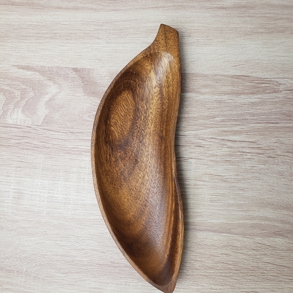 VINTAGE Fruit Shaped Wooden Trays - Picture 5 of 15